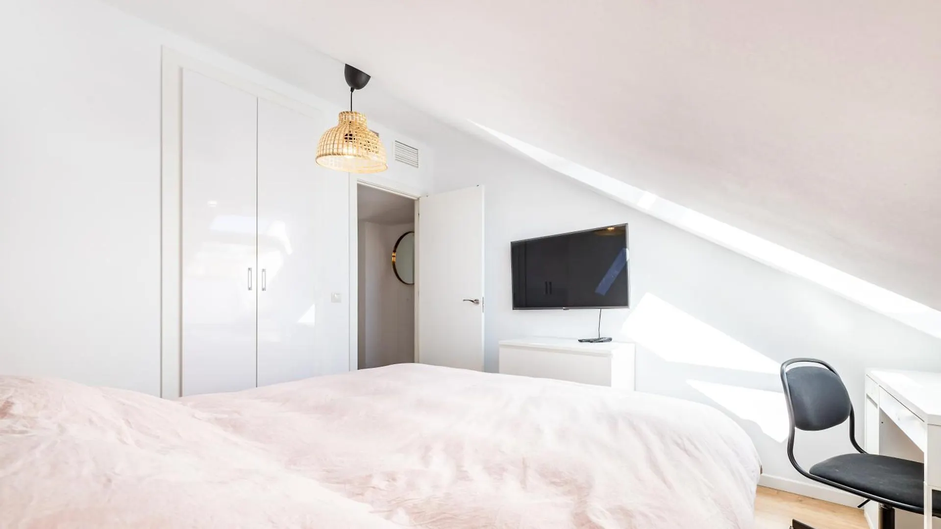 Stylish 4Bd Apt With Pool Access & Nearby Beach Benalmadena 0*,