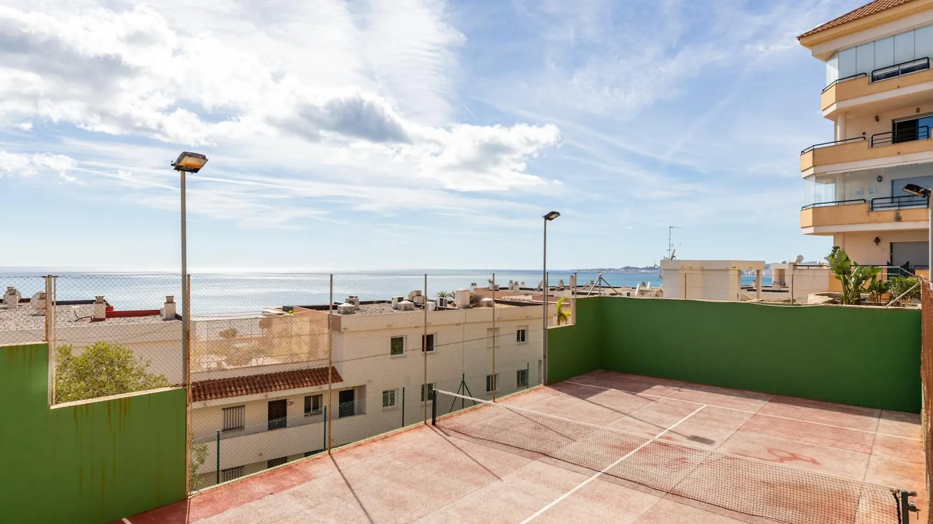 Stylish 4Bd Apt With Pool Access & Nearby Beach Benalmadena