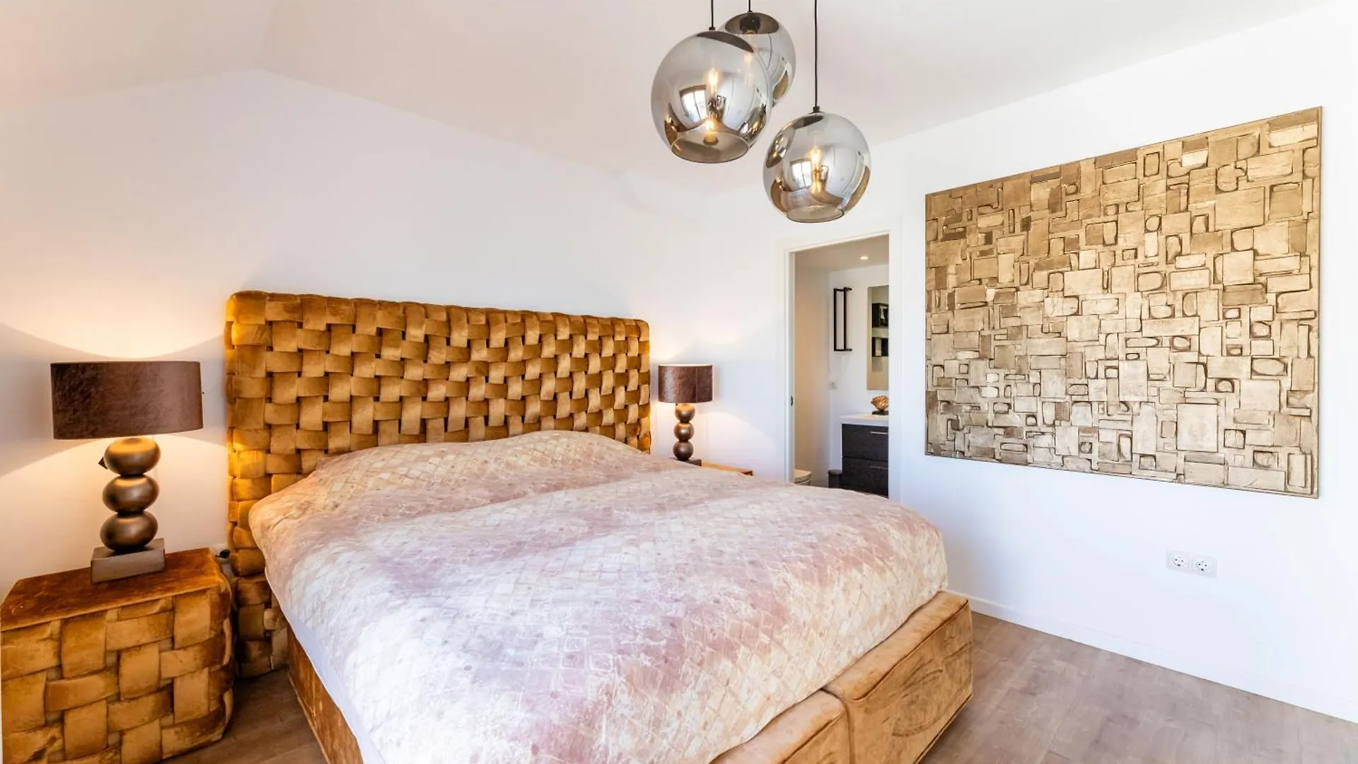 Stylish 4Bd Apt With Pool Access & Nearby Beach Benalmadena